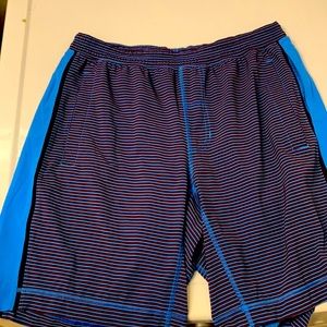 Men’s Lululemon pacer shorts 9”